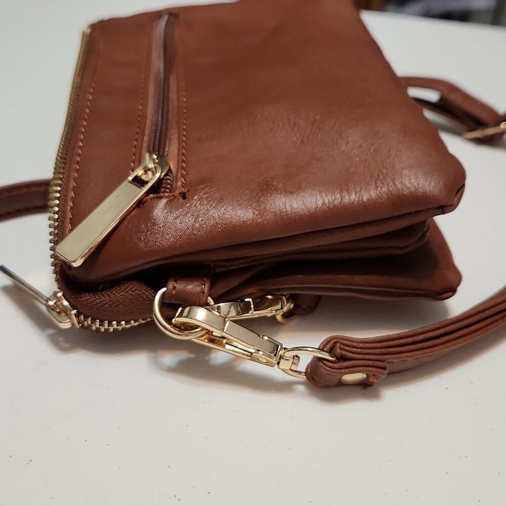 Janey Jane Crossbody Wristlet Wallet 3 Compartments Card Holder Gold Hardware - Picture 14 of 14